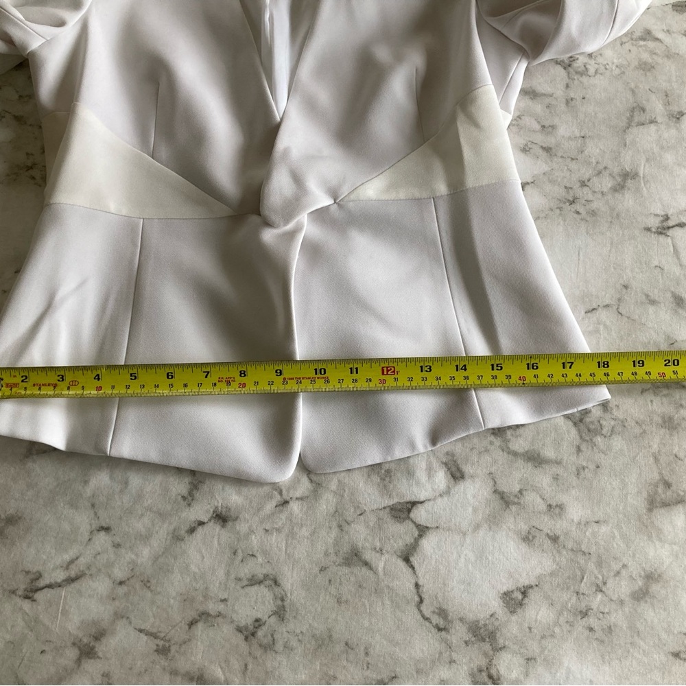 Crisp White blazer BCBGMaxAzria - Picture 8 of 9